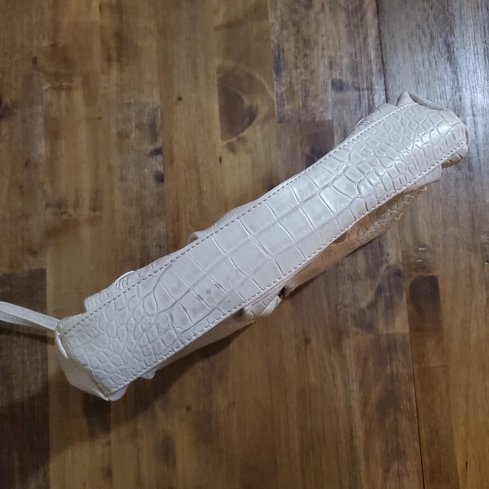 New Women's Apt 9 Ivory Cream Faux Croc Embossed Clutch Purse - Boho / Western
